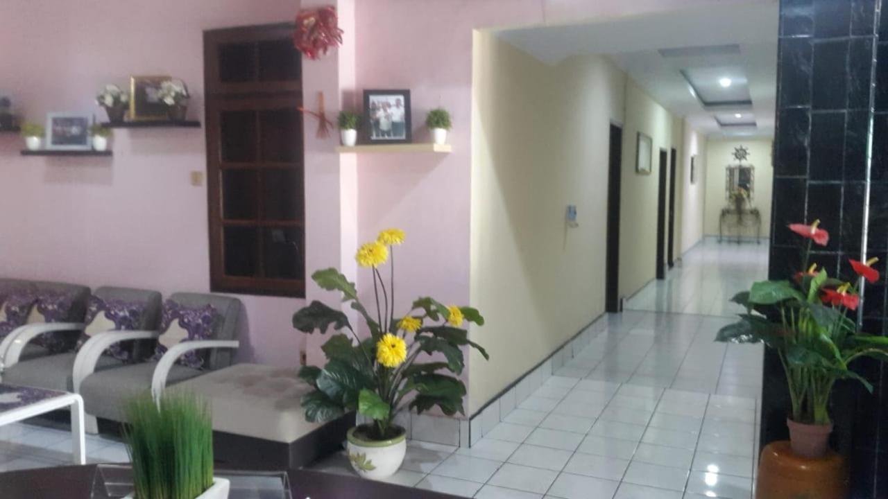 Bahari Family Hotel Bitung Exteriér fotografie